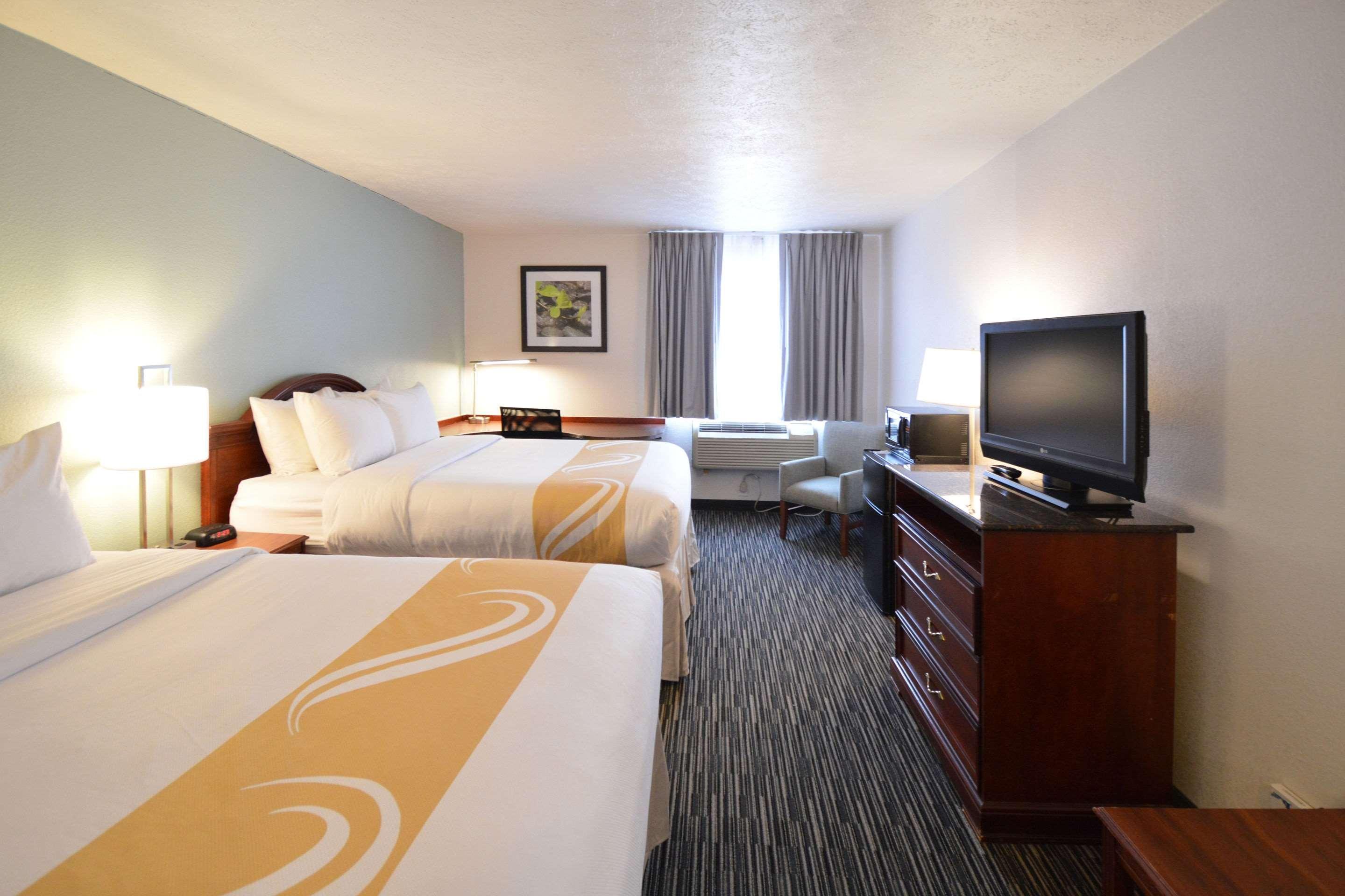 Quality Alexis Rd Inn 3*